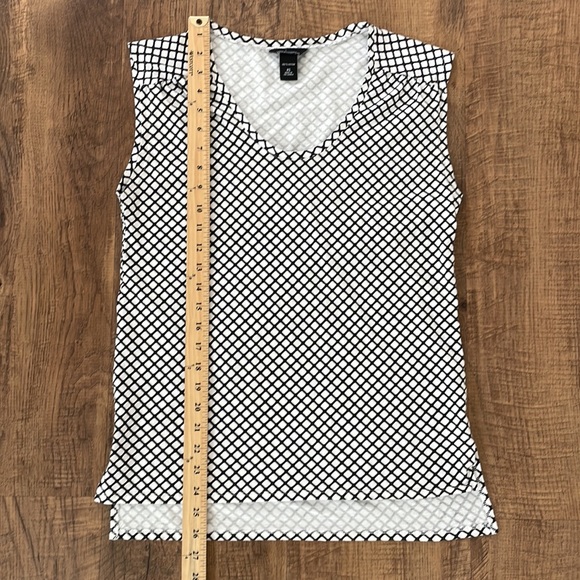 Moda International Victoria’s Secret white/black checkered scoop neck tank top - Picture 4 of 6